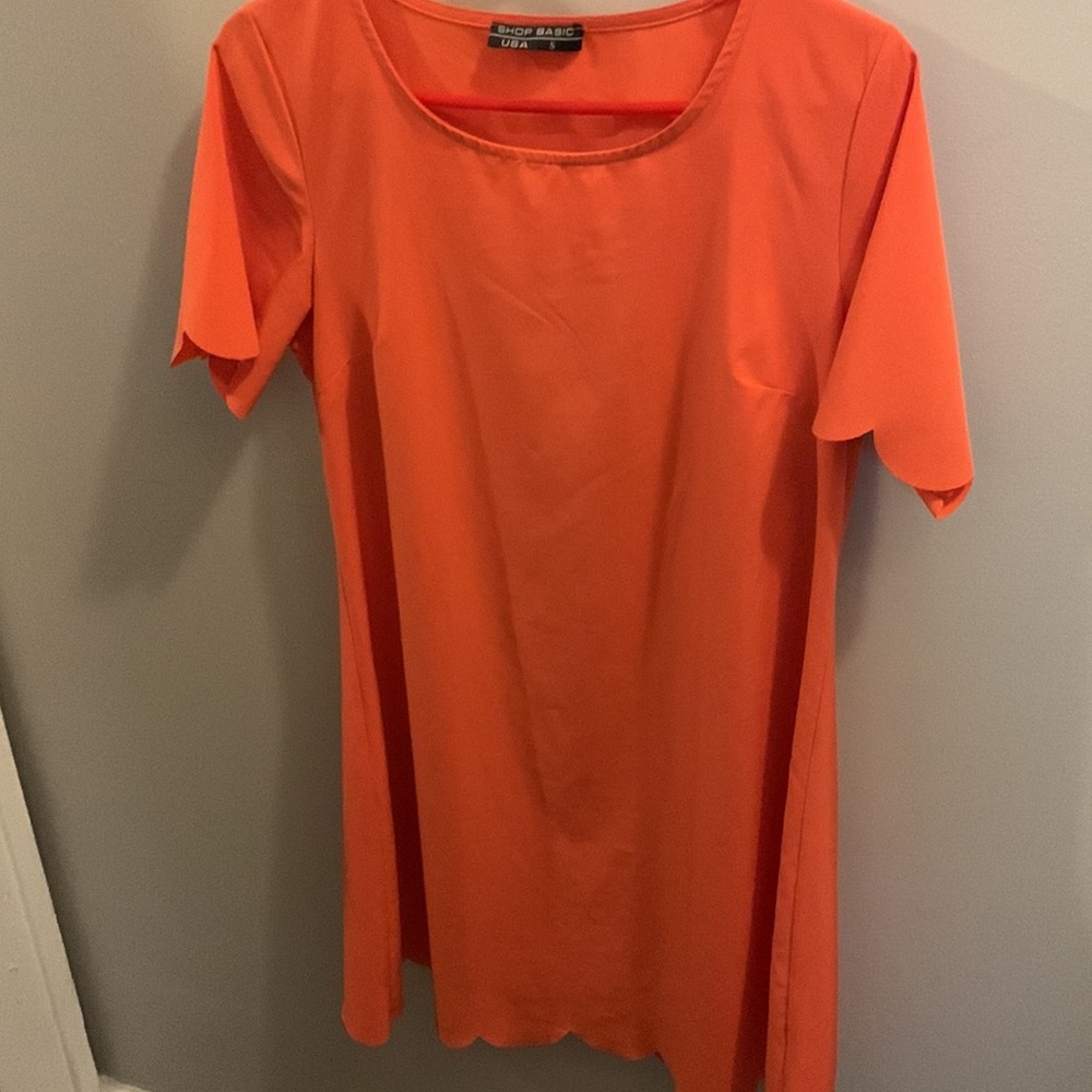 Orange dress, Basic, Sz S. Scalloped sleeves and hem. Poly/spandex